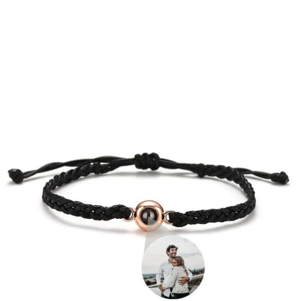 Pulsera tejida con dije redondo - Imagen 2