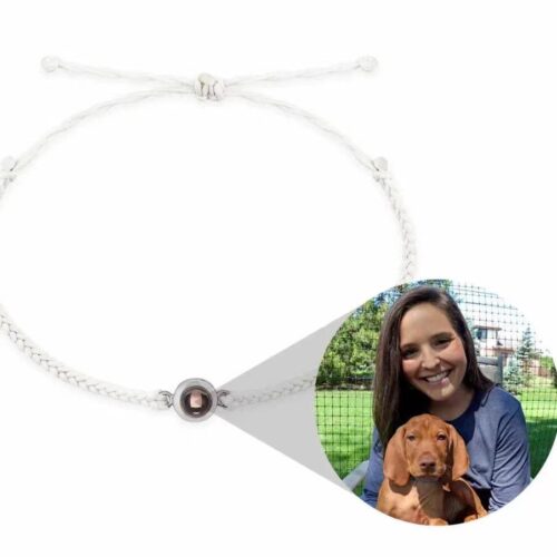 Pulsera tejida con dije circular