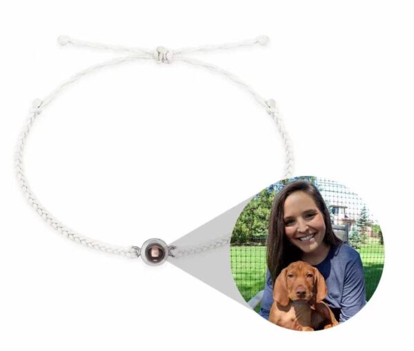 Pulsera tejida con dije circular