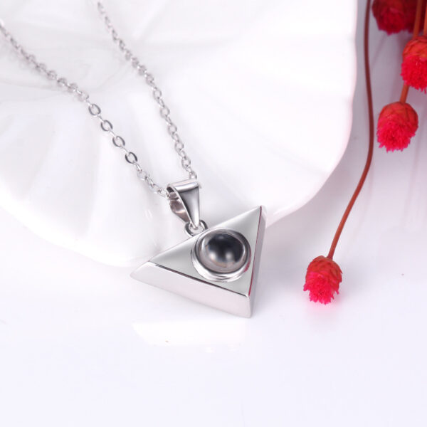 Collar con dije triangular - Imagen 2
